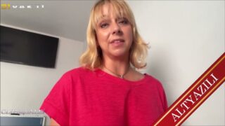 Babasının Şımarık Orospusu Türkçe Altyazılı Porno İzle